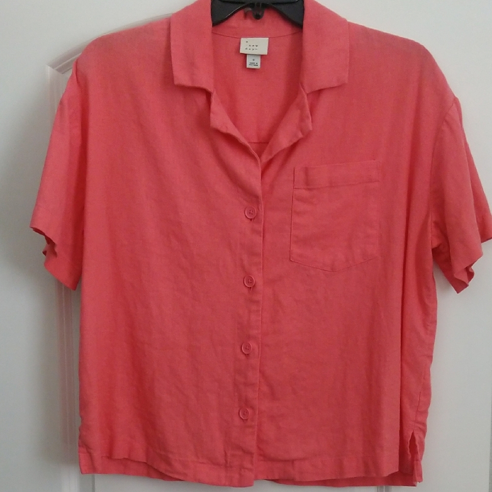 A New Day blouse in coral. Size S